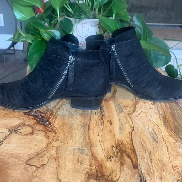 Paul Green Shasta Suede Booties - Picture 3 of 8
